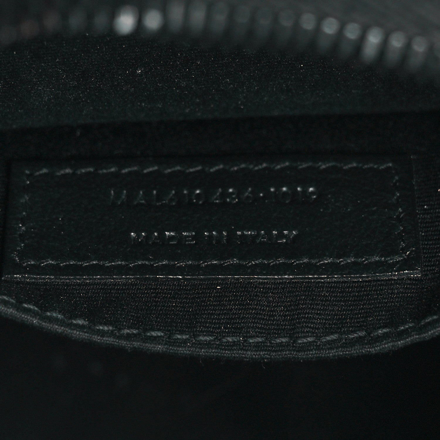 Saint Laurent Calfskin Matelasse Chevron Round Vinyle Camera Bag Black 7 of 10