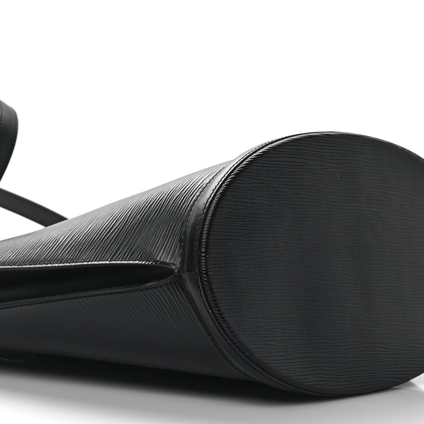 Epi Saint Jacques PM Long Straps Black