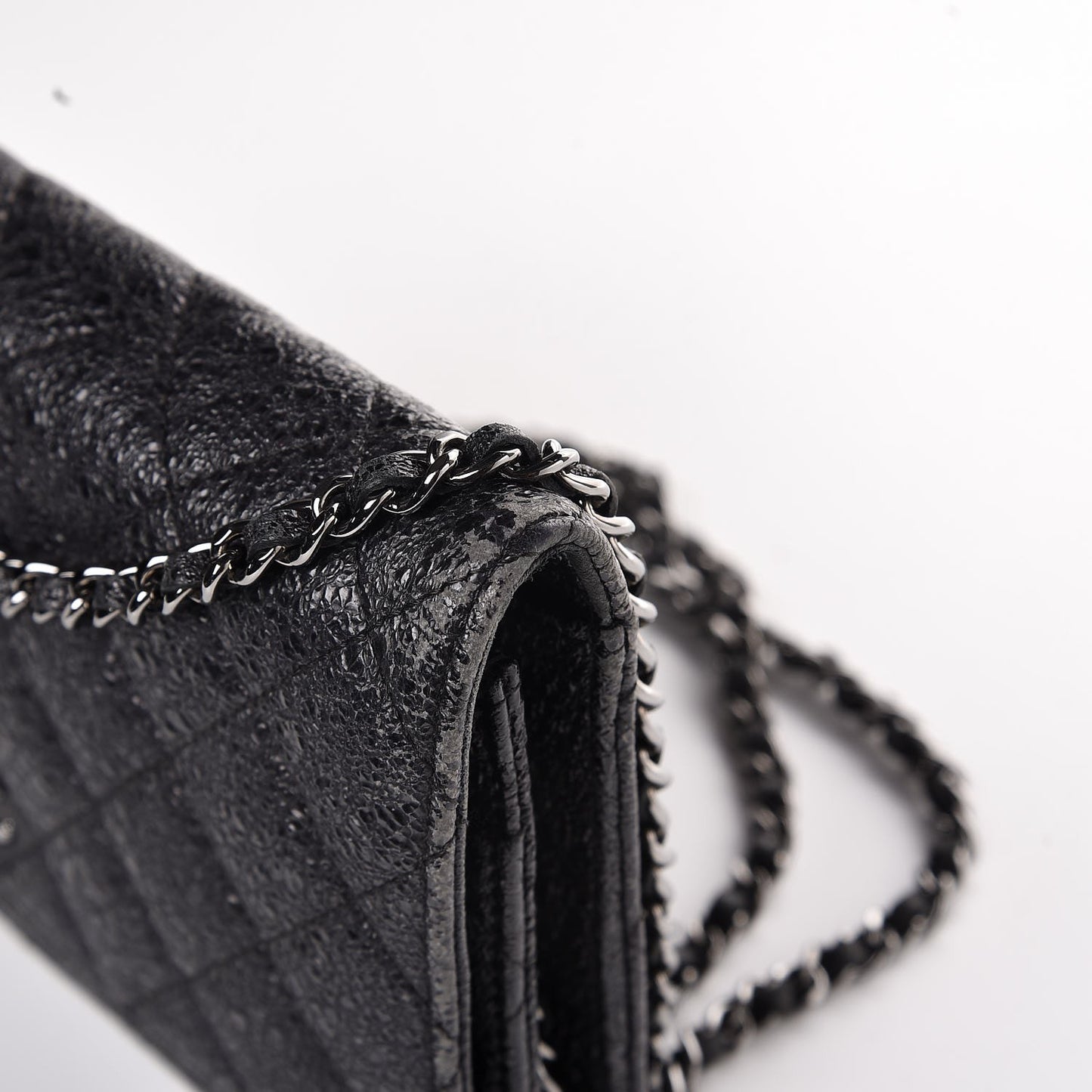 Crackled Calfskin Wallet On Chain WOC Black