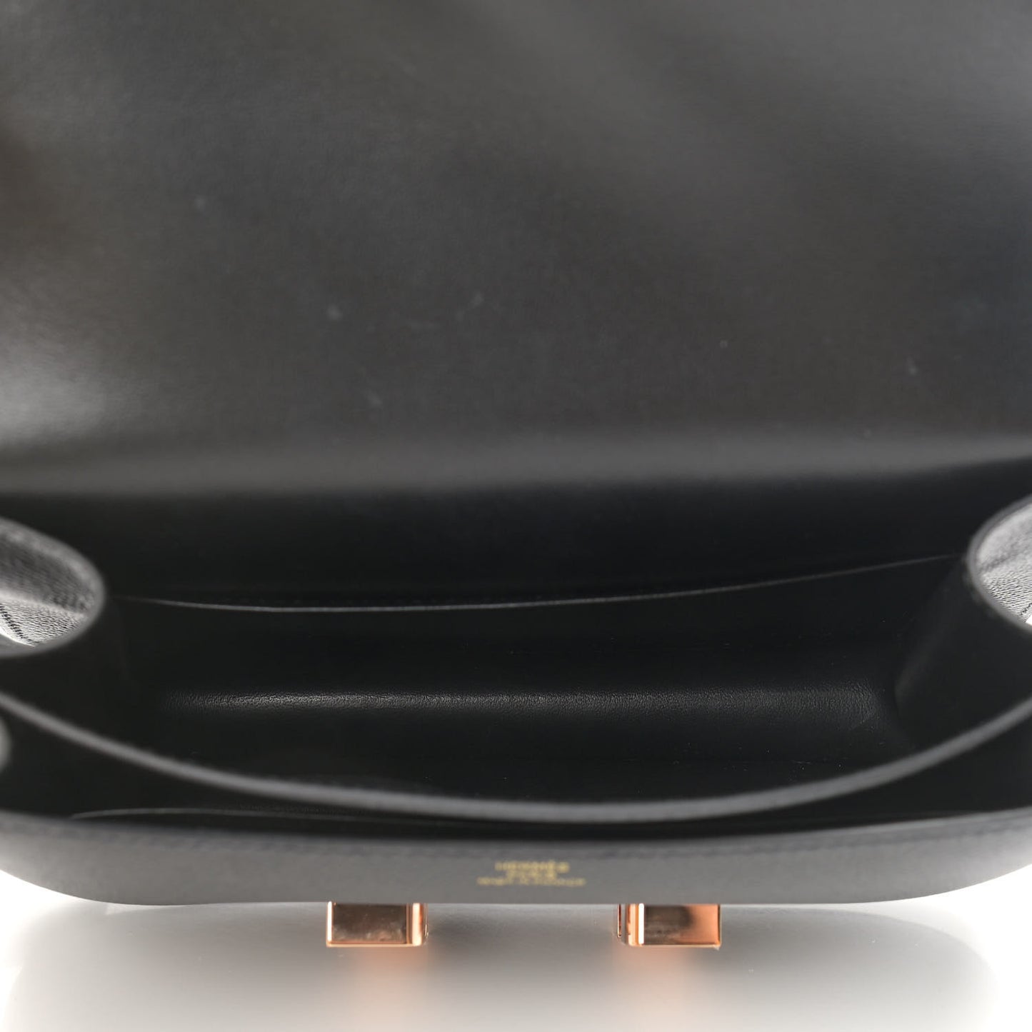 Epsom Constance 18 Black