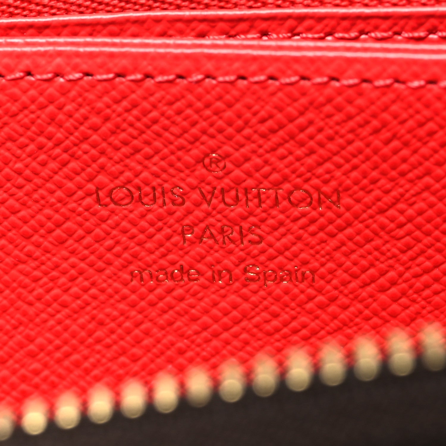 Louis Vuitton Monogram 2016 Christmas Animation Zippy Wallet Rouge 6 of 10