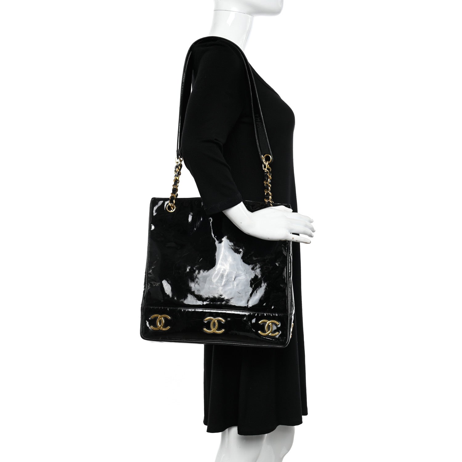 Chanel Patent CC Shoulder Bag Black 2 of 18