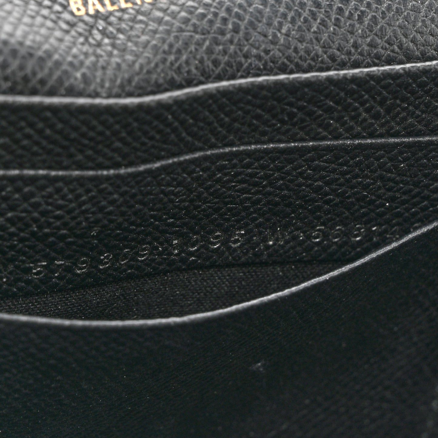 Signature Grained Calfskin Graffiti BB Chain Wallet Black Multicolor