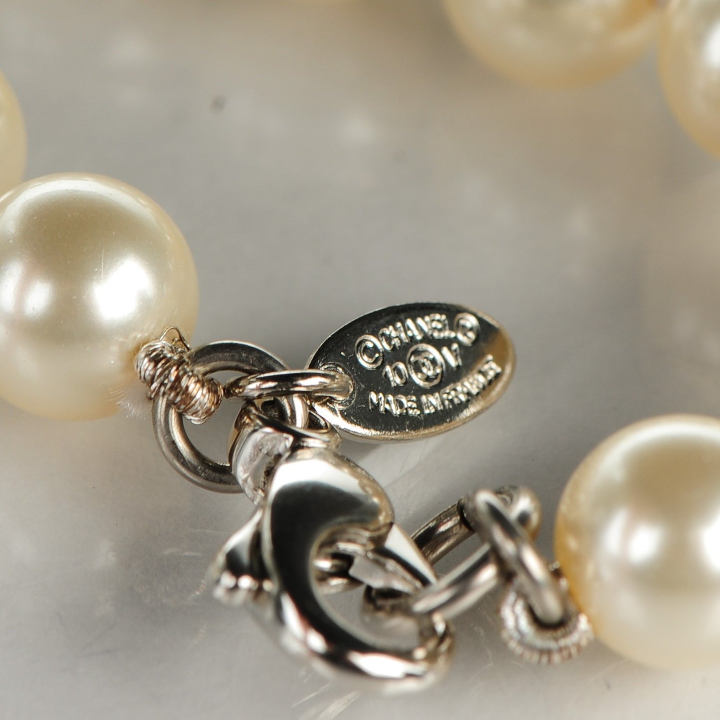 Pearl CC Long Necklace Silver
