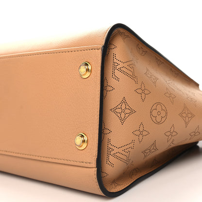 Louis Vuitton Mahina On My Side GM Arizona Beige 9 of 10
