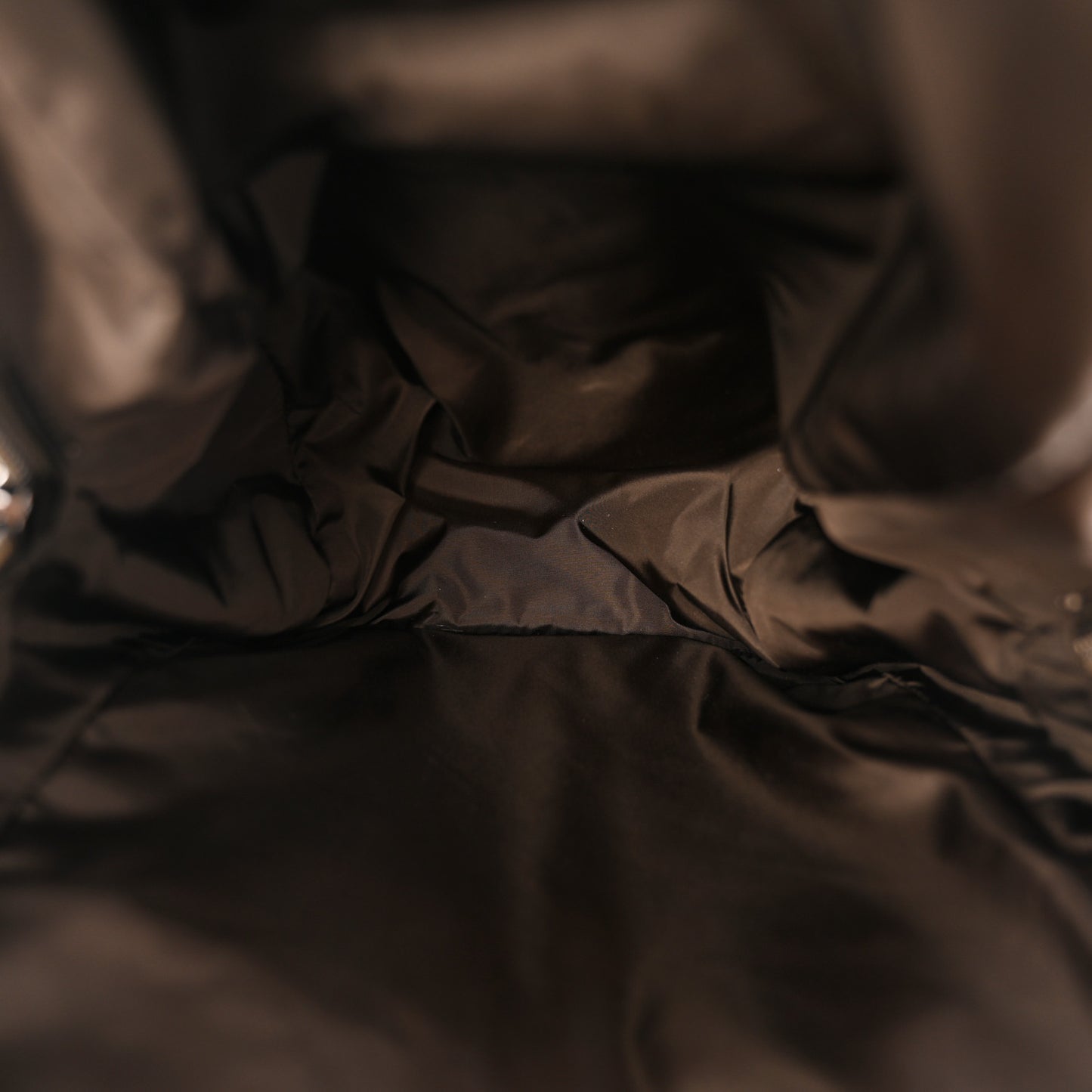 Nylon Nubuck G-Trail Small Sling Bag Taupe Anthracite Sand