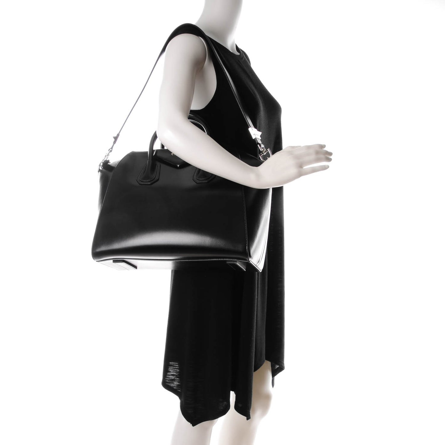 Shiny Lord Calfskin Medium Antigona Black