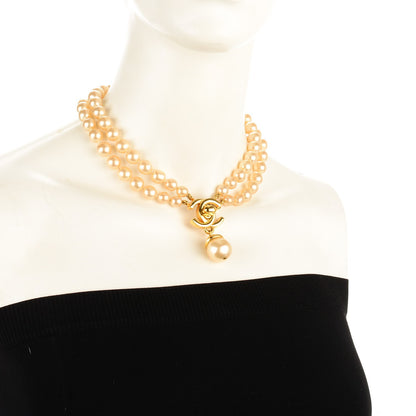 Chanel Pearl CC Turn Lock Short Necklace Gold 2 of 5