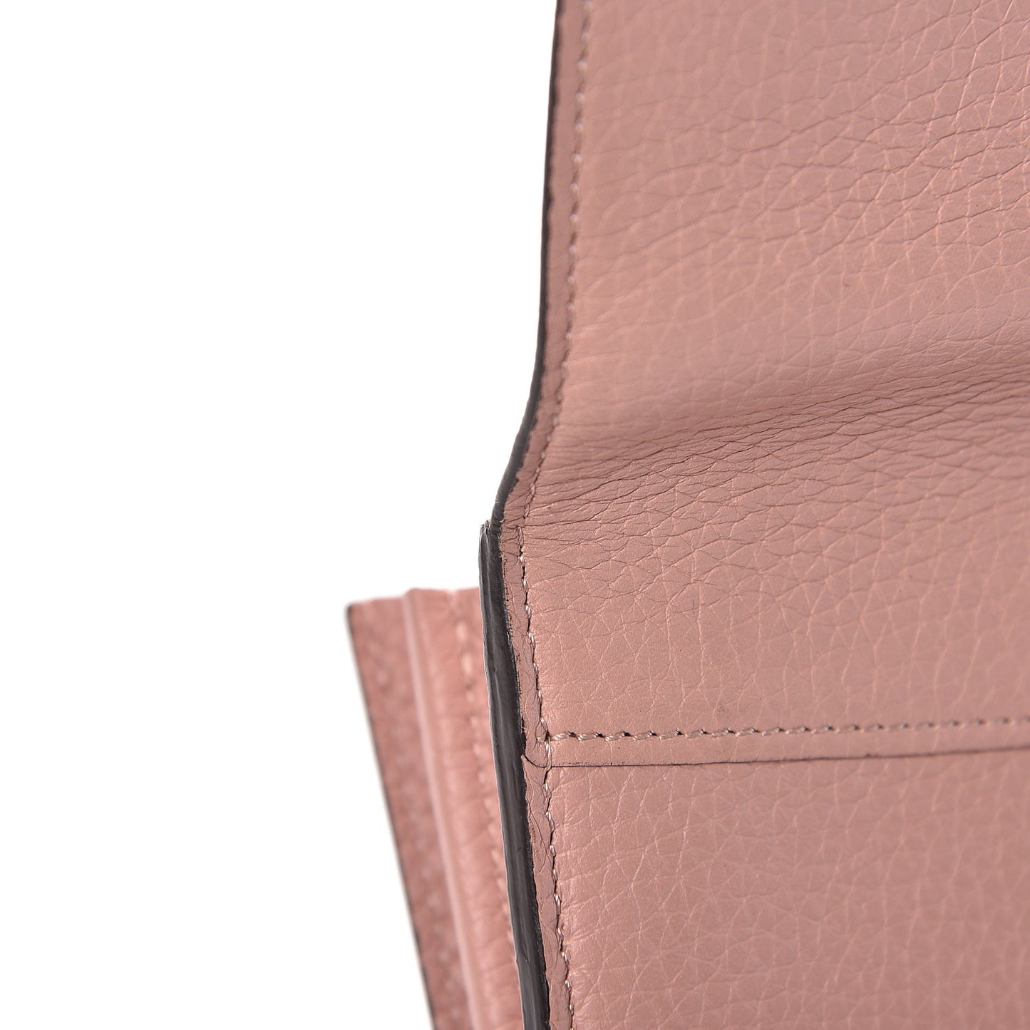 Taurillon Capucines Wallet Magnolia