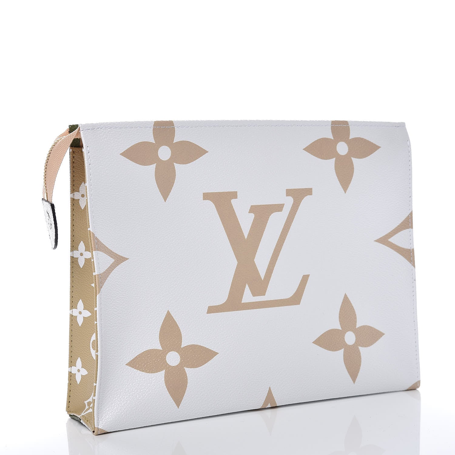 Louis Vuitton Monogram Giant Toiletry Pouch 26 Kaki 3 of 10