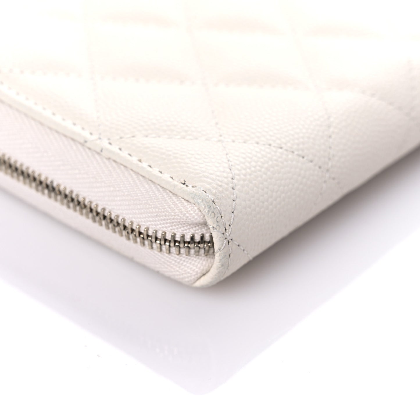 Caviar Quilted Large Gusset Zip Around Wallet White