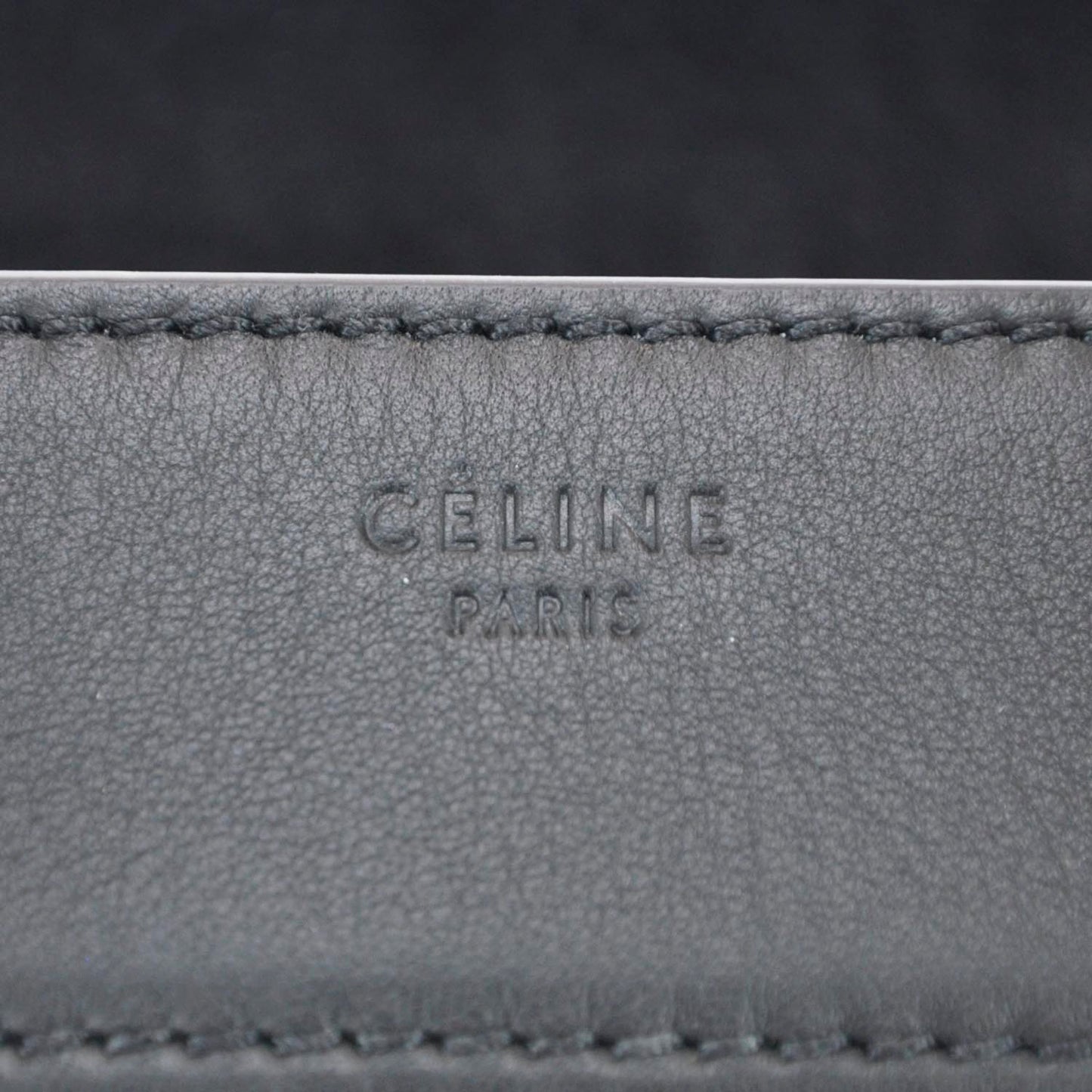 Smooth Calfskin Medium Phantom Luggage Black