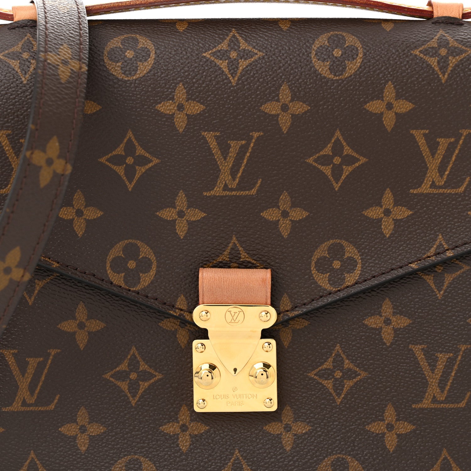 Louis Vuitton Monogram Pochette Metis 8 of 10