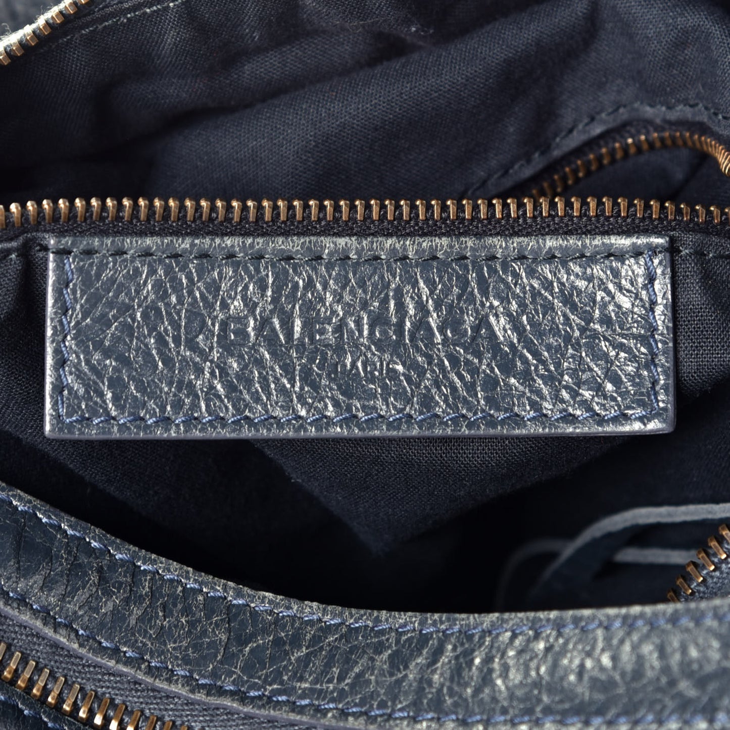 Agneau Classic Hardware Zip Traveler Backpack Anthracite