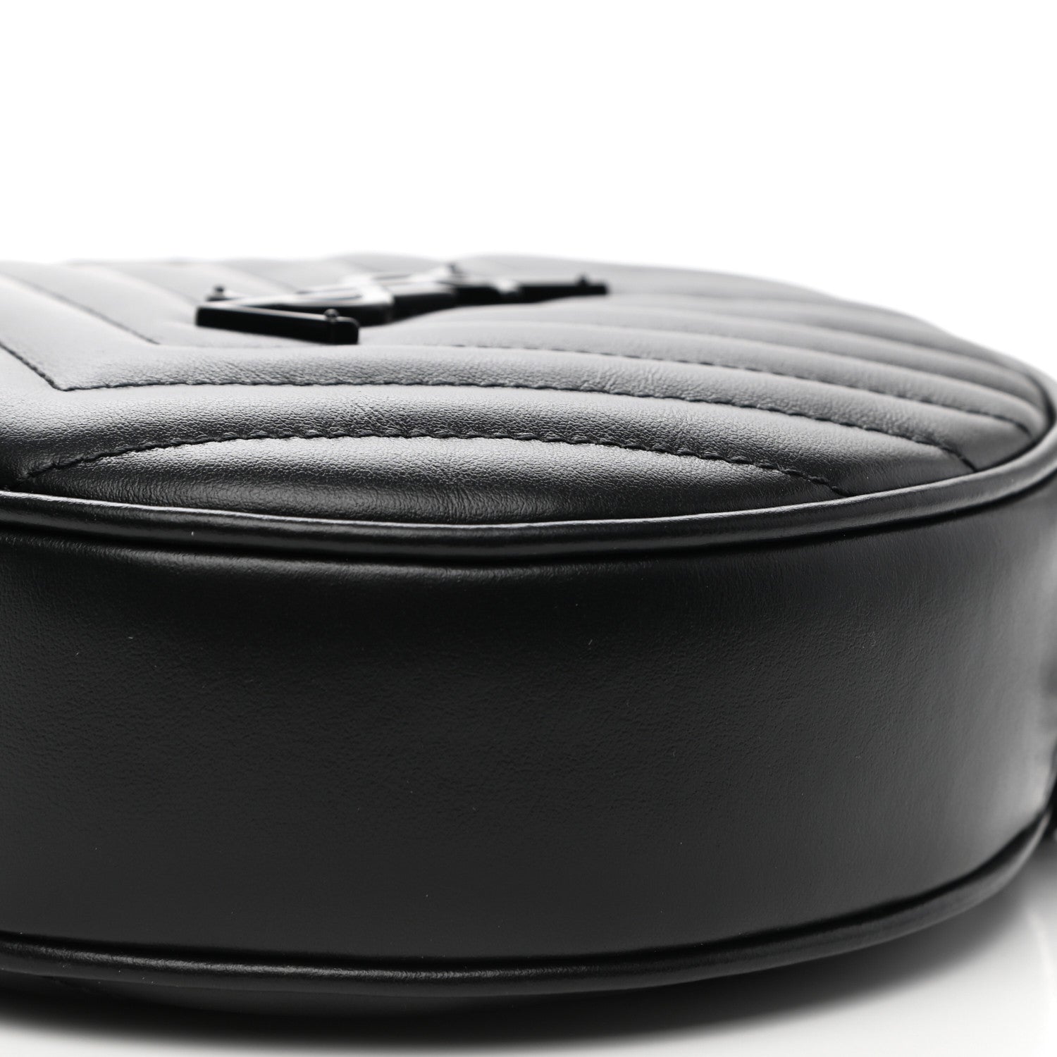 Saint Laurent Calfskin Matelasse Chevron Round Vinyle Camera Bag Black 10 of 10