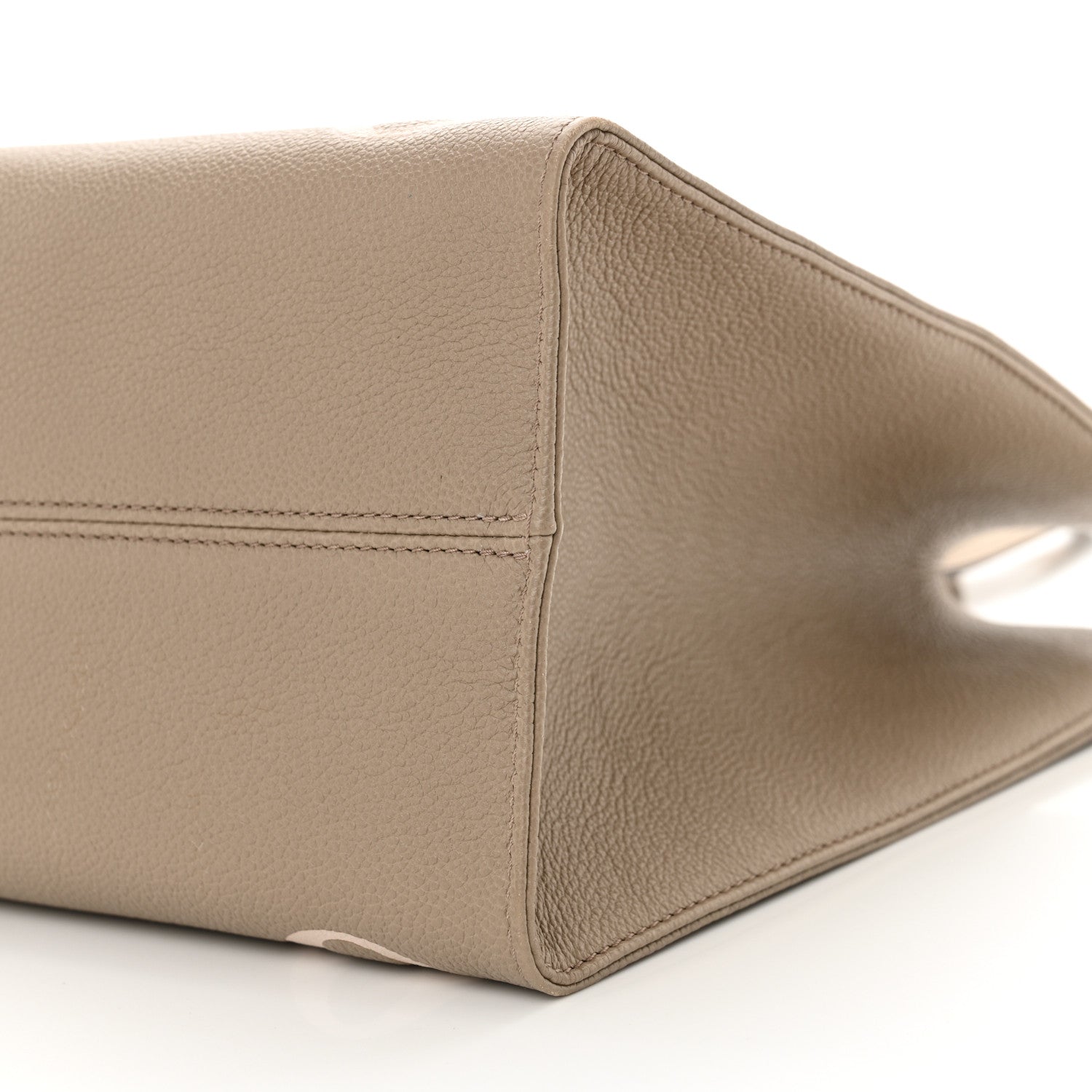 Louis Vuitton Empreinte Monogram Giant Onthego MM Tourterelle Creme 9 of 9