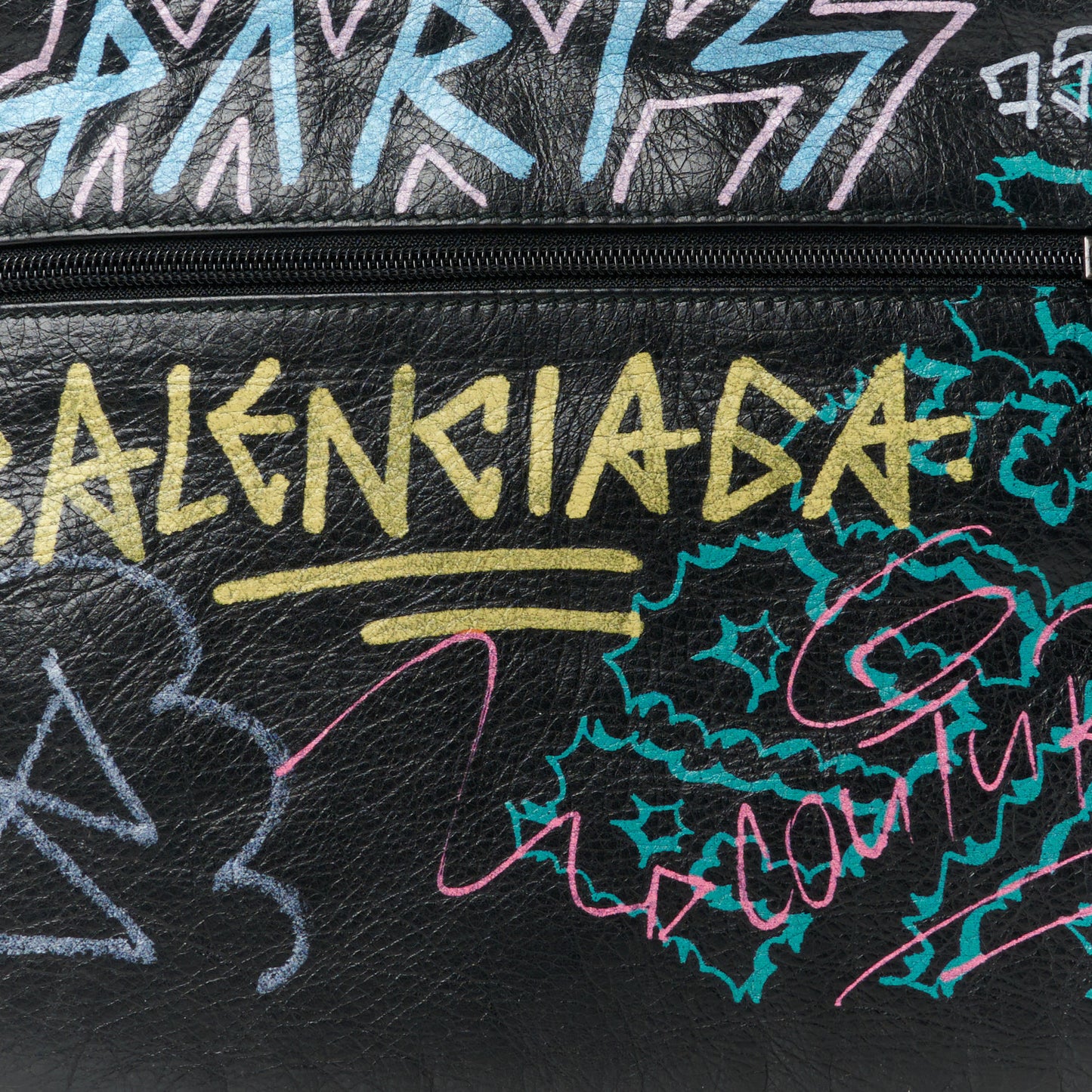 Agneau Arena Graffiti All Over Zip Pouch Black Multicolor
