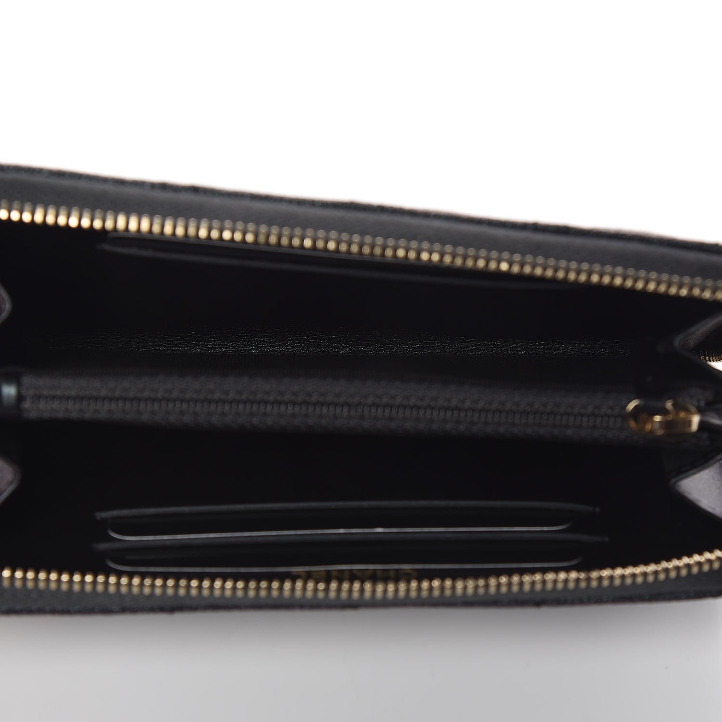 Iridescent Caviar Quilted Medium Zip Around Wallet Black