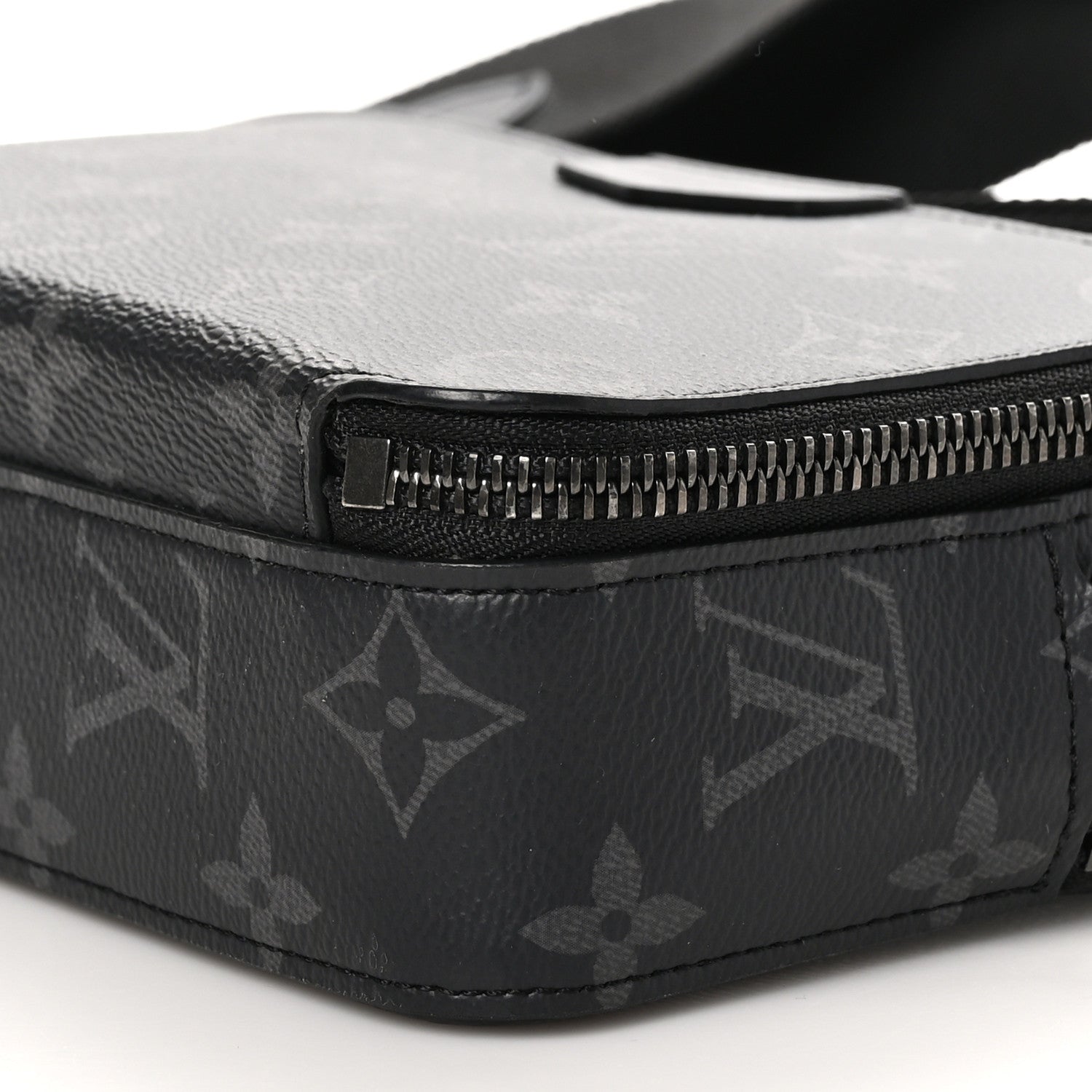 Louis Vuitton Monogram Eclipse Alpha Wearable Wallet 10 of 10