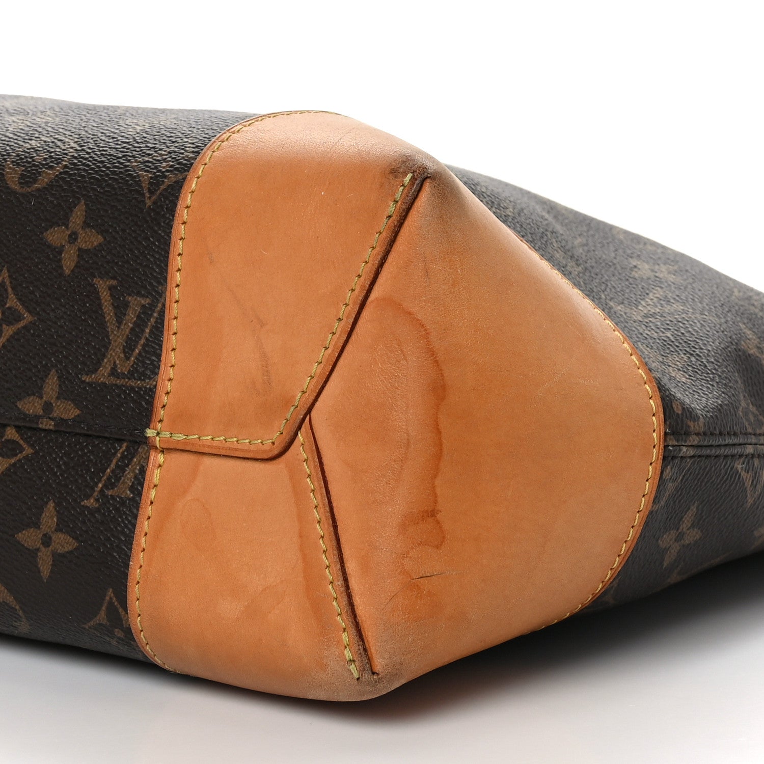 Louis Vuitton Monogram Berri MM 8 of 9