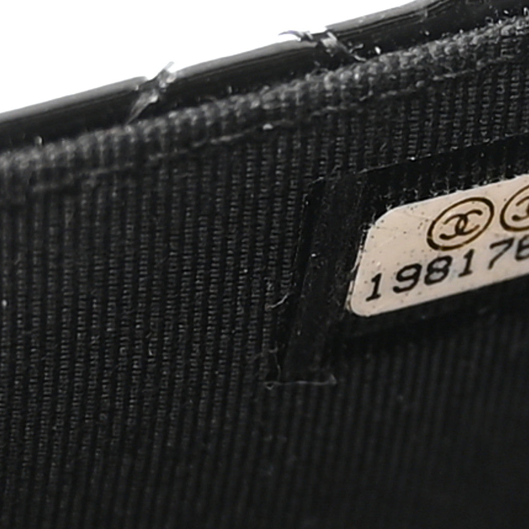 Patent Quilted Wallet On Chain WOC Black