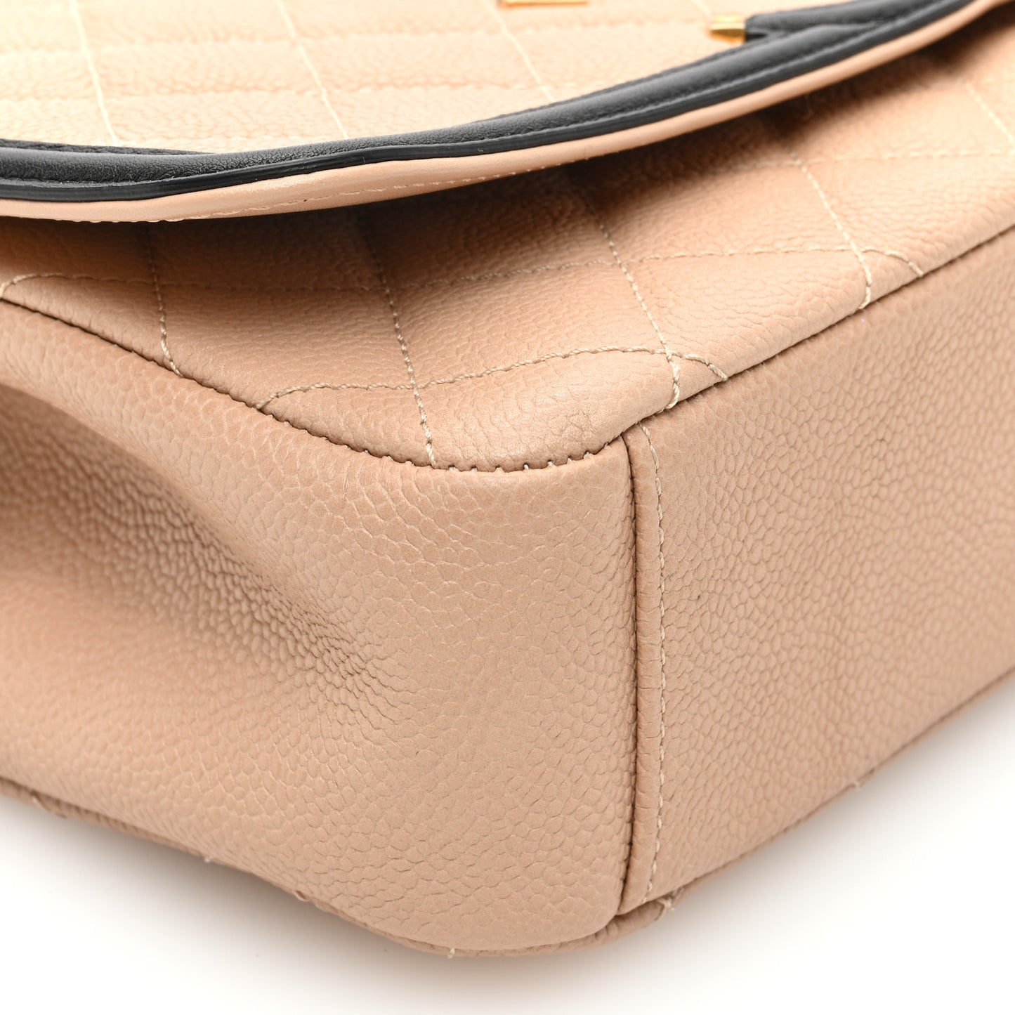 Caviar Quilted Medium CC Filigree Flap Beige Black