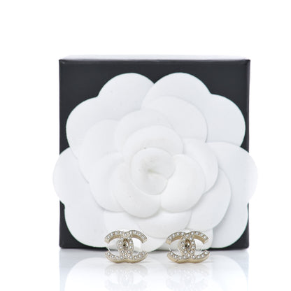 Chanel Pearl CC Earrings Gold 5 of 5