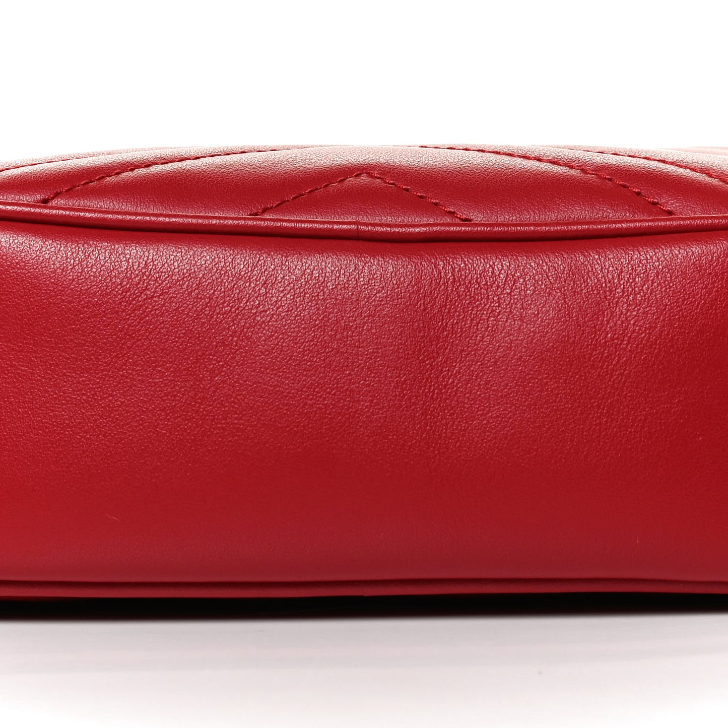 Calfskin Matelasse Mini GG Marmont Chain Shoulder Bag Hibiscus Red