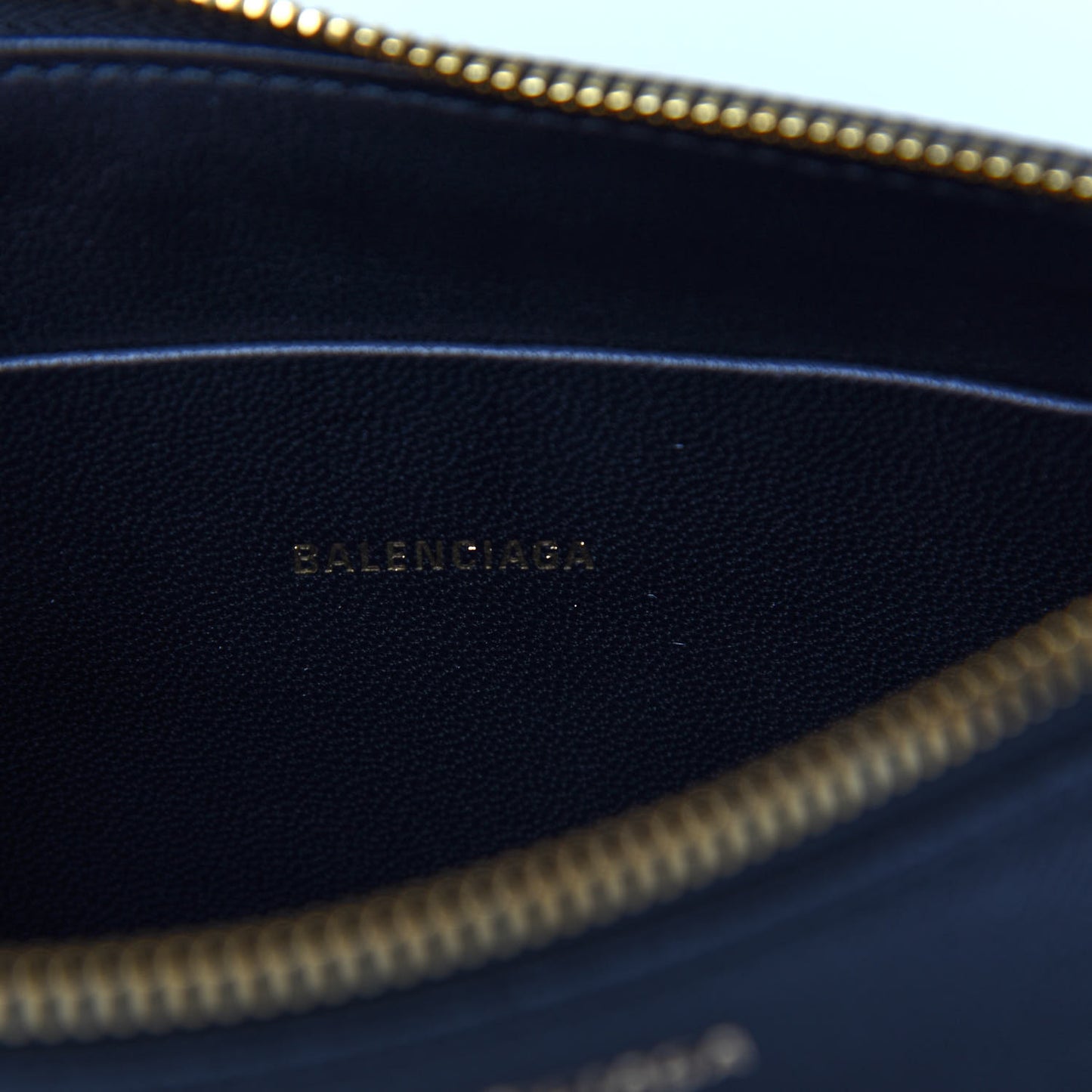 Signature Grained Calfskin Logo Ville Zip Pouch M Black White