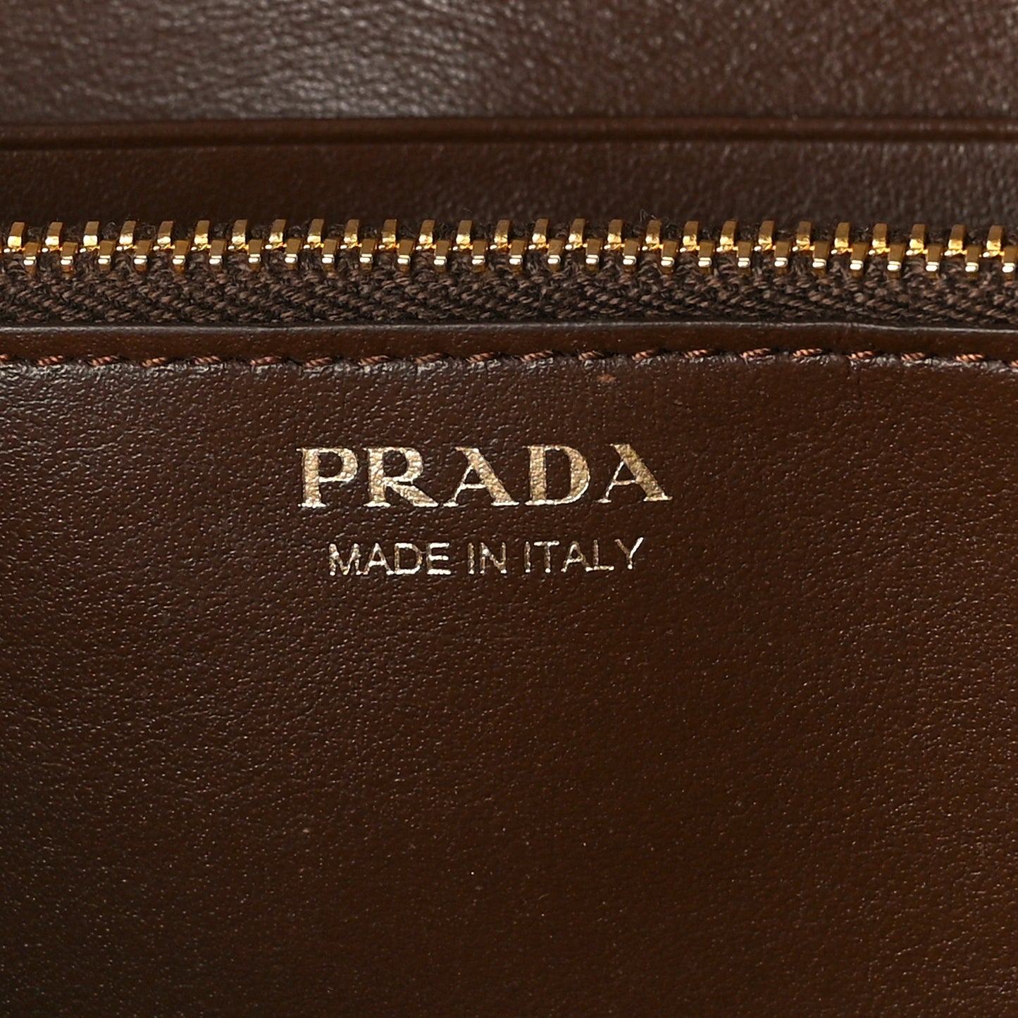 Velluto Ricamo Cahier Wristlet Flap Wallet Cammello