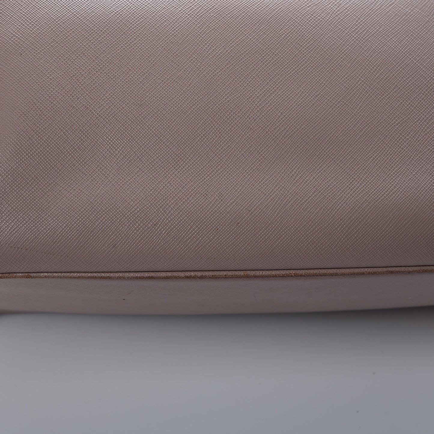 Saffiano Medium Galleria Double Zip Tote Cammeo