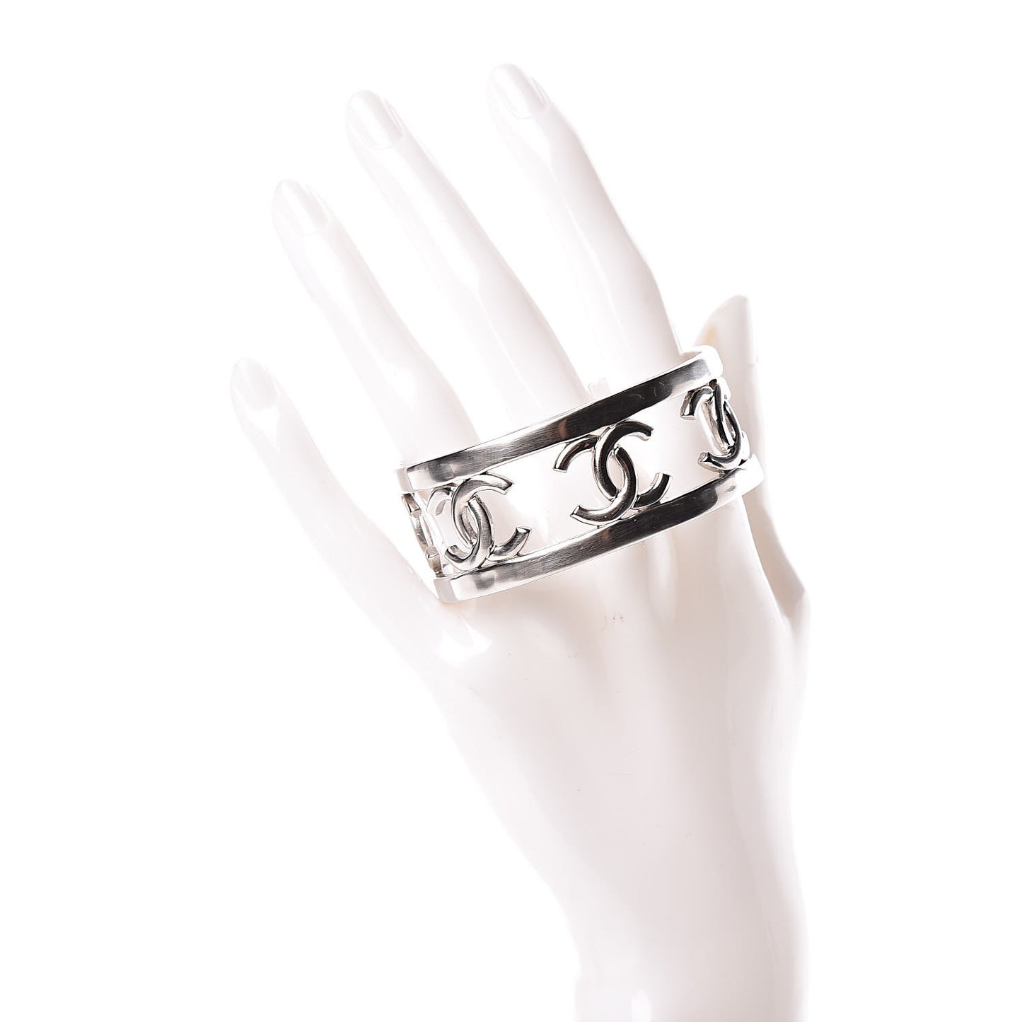 Metal CC Cuff Silver