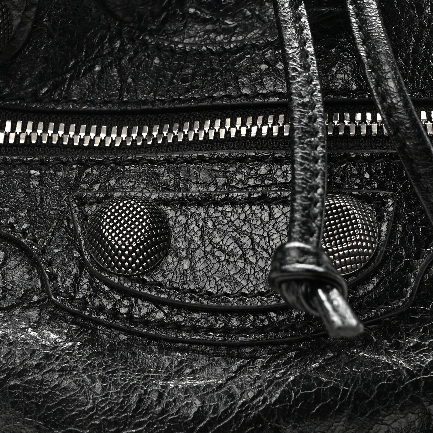 Agneau Arena Small Le Cagole Bucket Bag Black