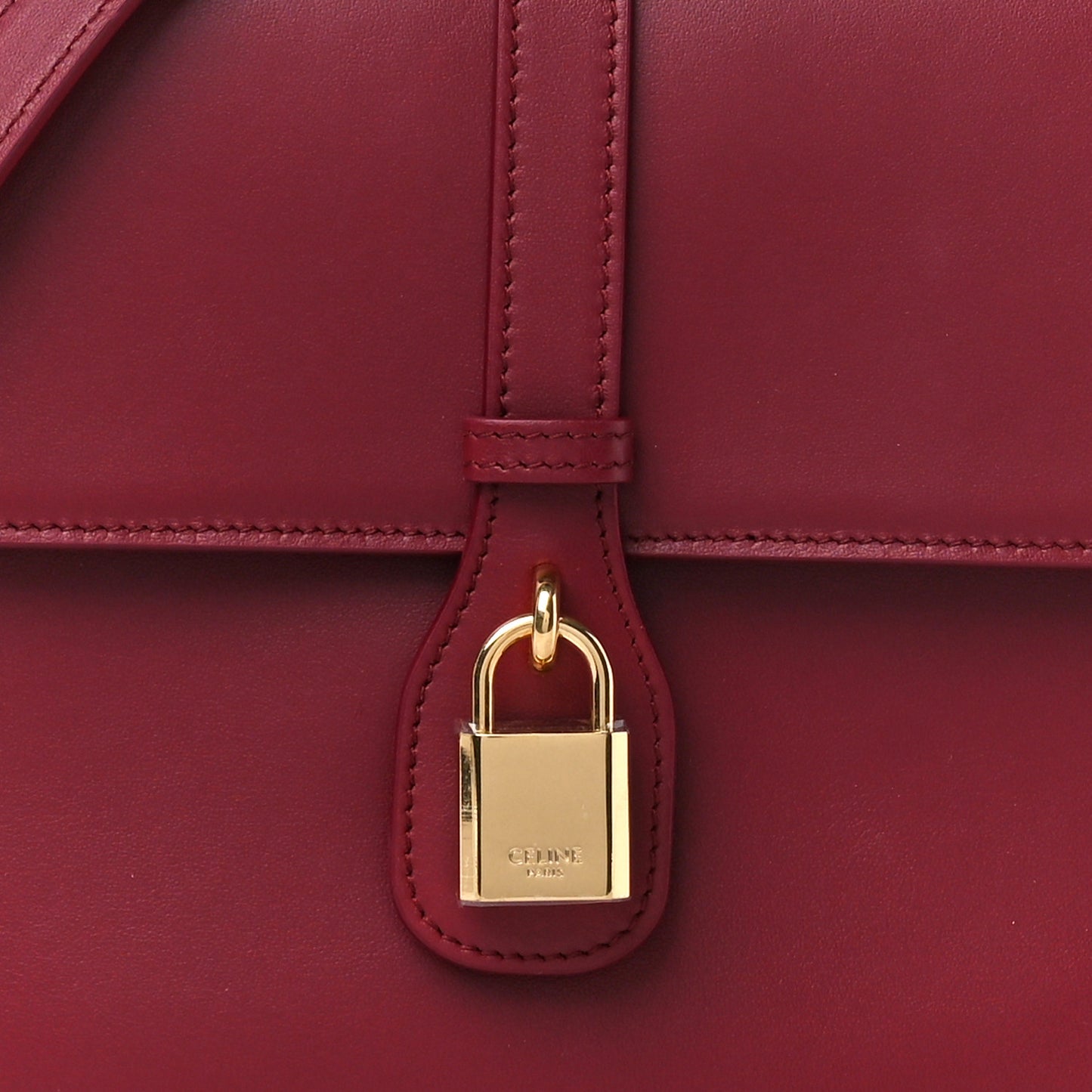 Smooth Calfskin Medium Tabou Carmin