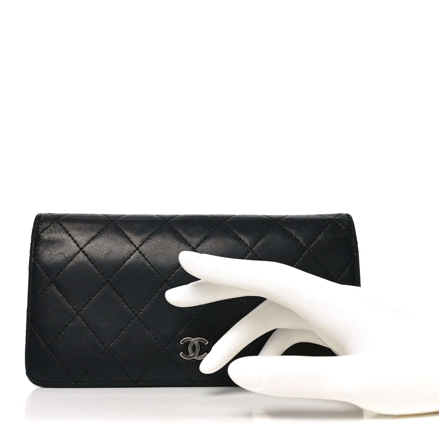 Chanel Lambskin Quilted Yen Wallet Black 2 of 8