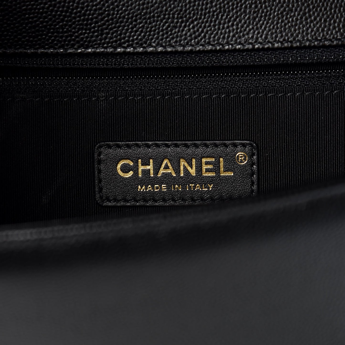 Caviar Quilted New Medium Boy Flap Black
