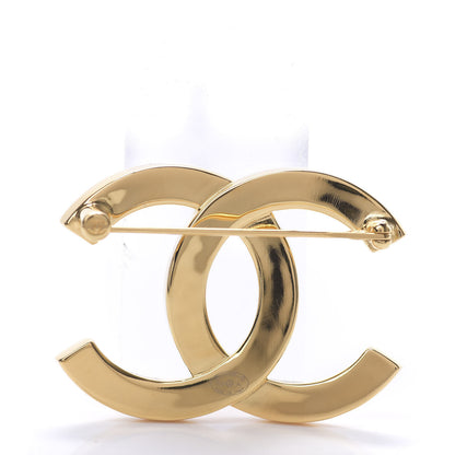 Chanel Metal Paris Button CC Large Brooch Gold 2 of 4
