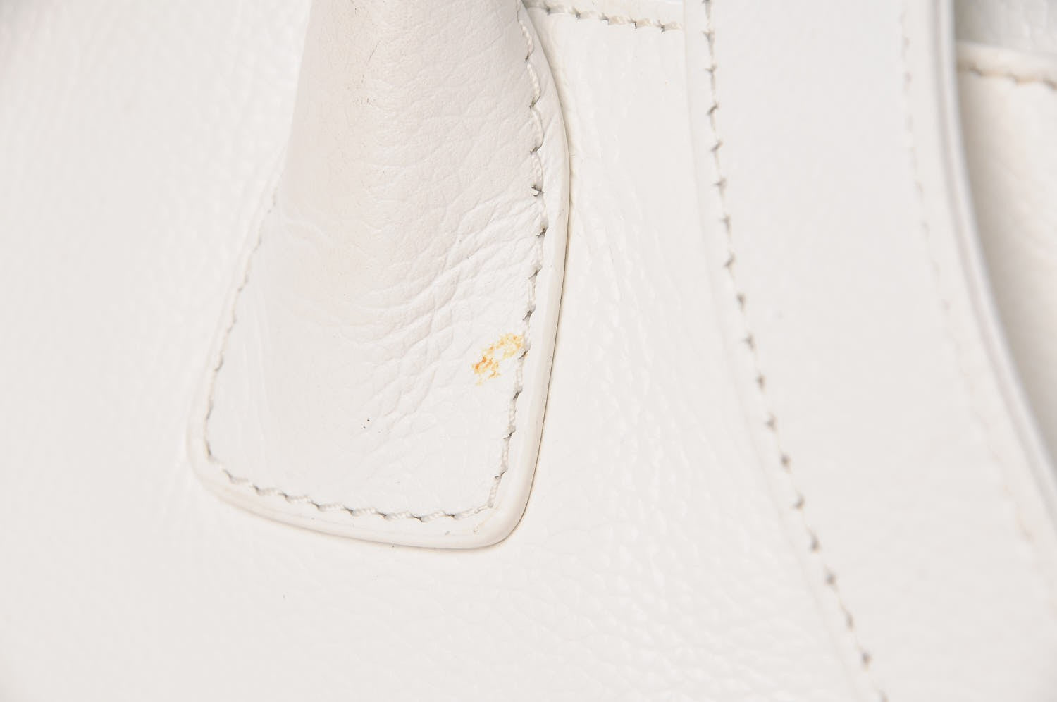 Chanel Calfskin Cerf Executive Shopper Tote White 30 of 33