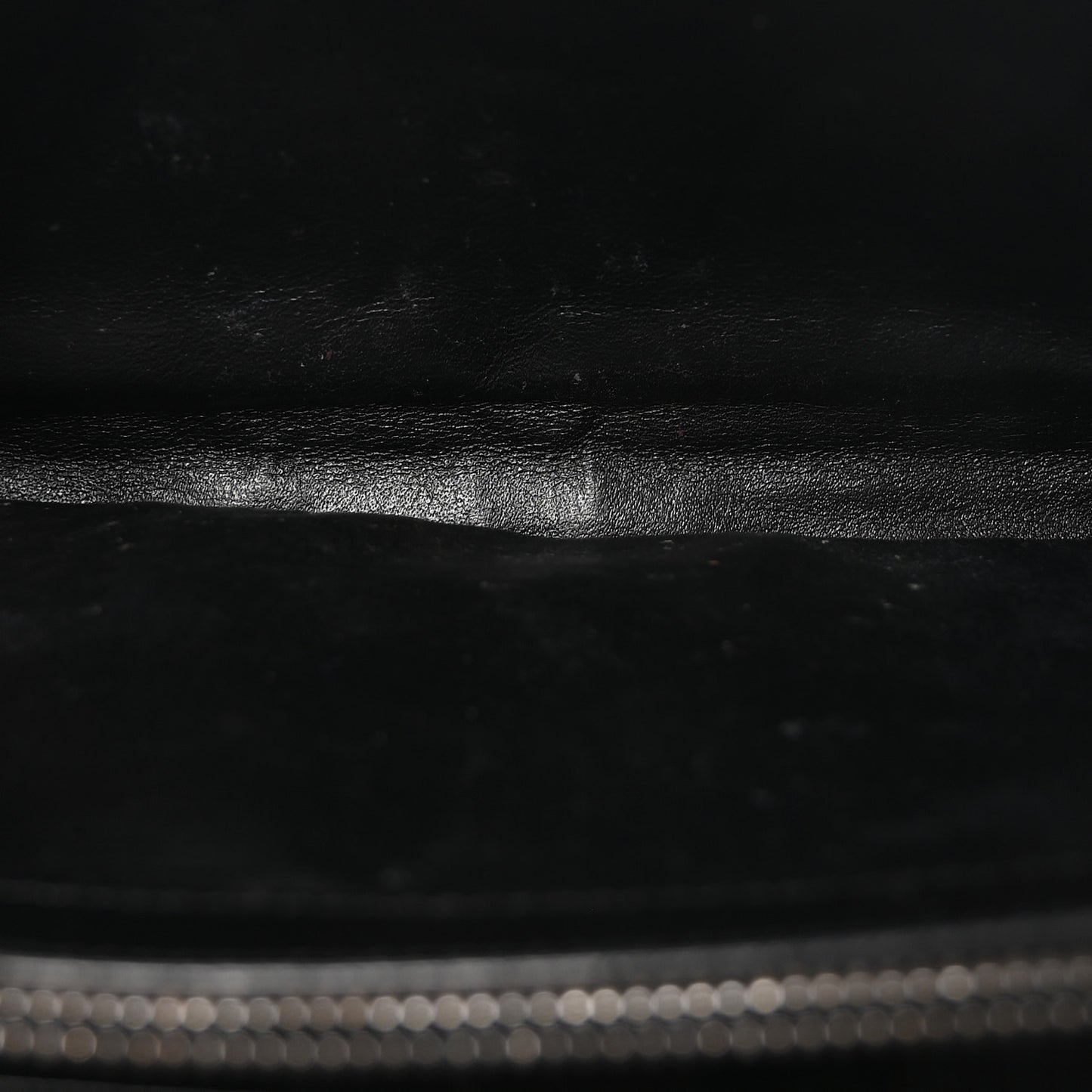 Grain De Poudre Matelasse Chevron Monogram Monochrome Chain Wallet Black