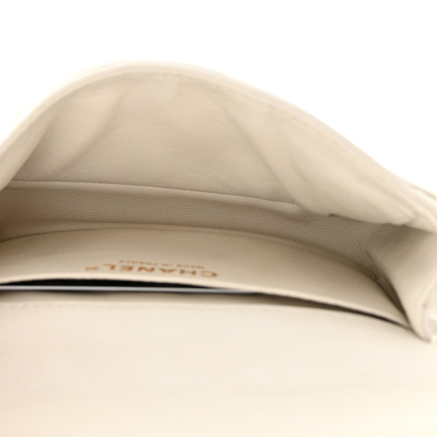Aged Calfskin Quilted 2.55 Reissue Chain Waist Bag White