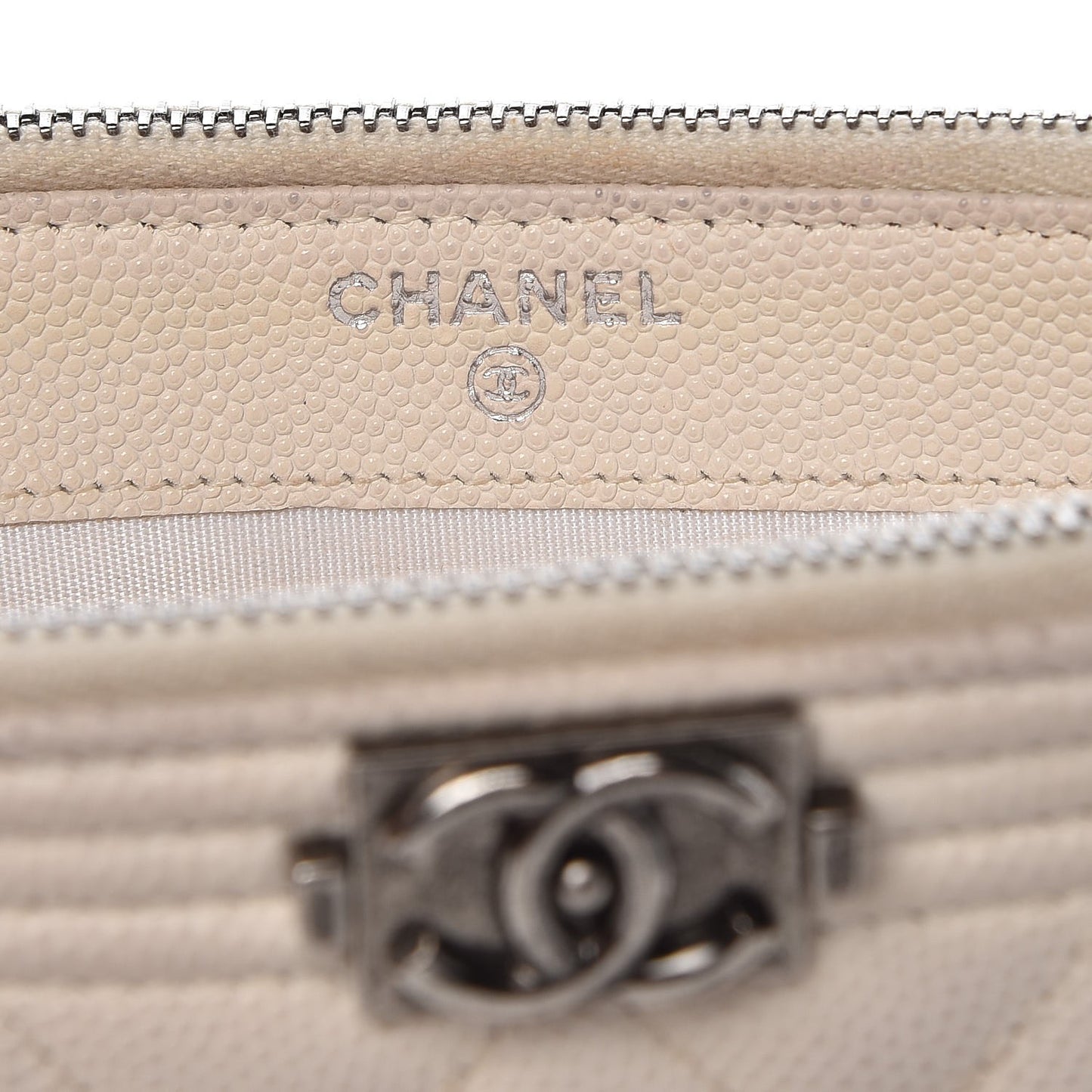 Caviar Quilted Small Boy Clutch With Chain Ivory