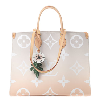 Louis Vuitton Monogram Giant By The Pool Onthego GM Brume 1 of 13
