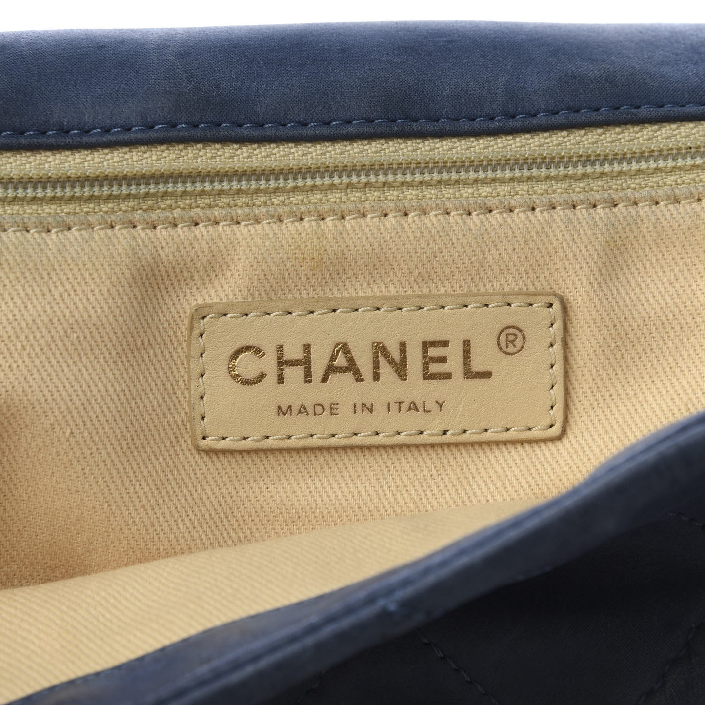 Iridescent Calfskin Large Chic Quilt Flap Dark Blue