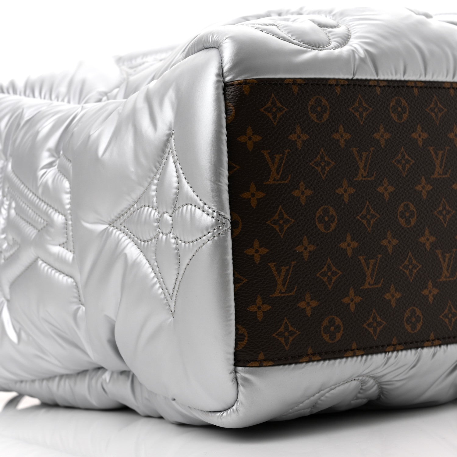 Louis Vuitton Econyl Monogram Pillow Giant Onthego GM Silver 8 of 10