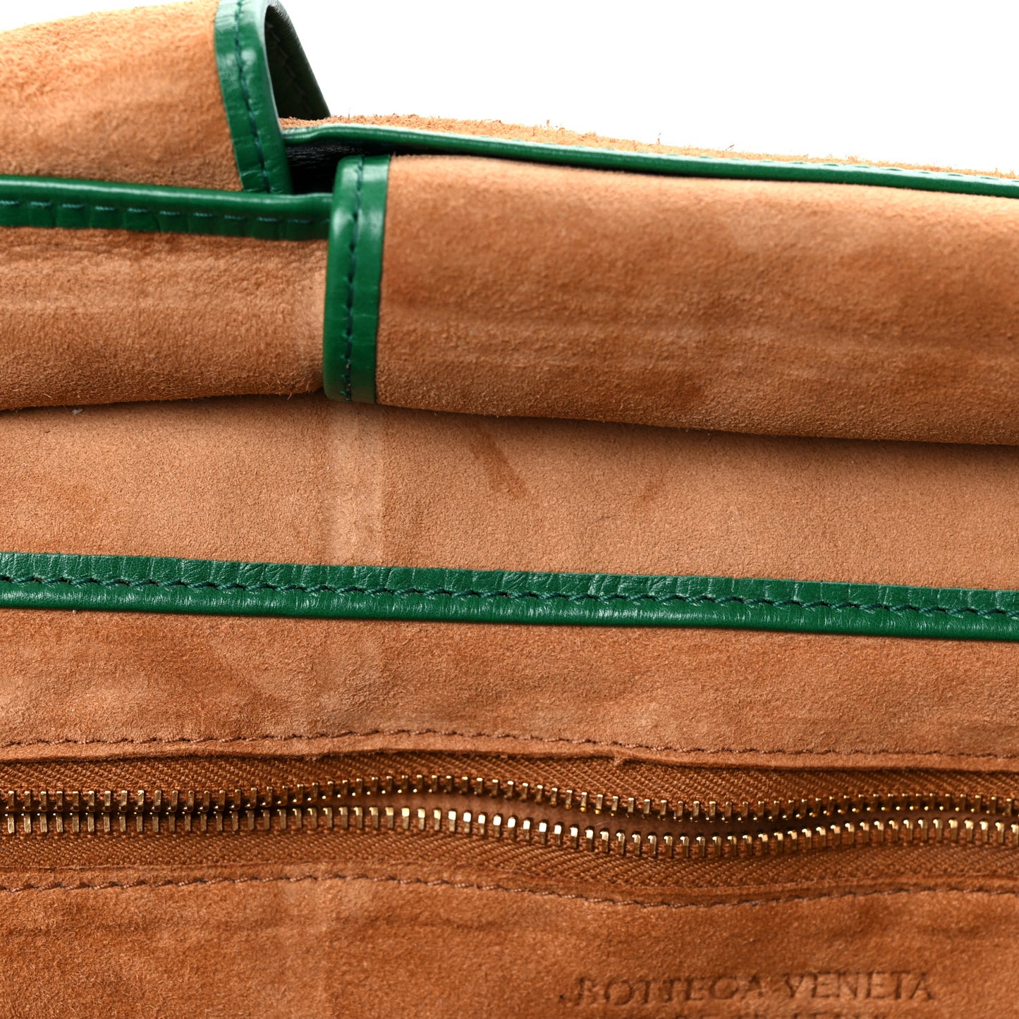 Paper Calfskin Maxi Intrecciato Medium Arco Slouch Racing Green