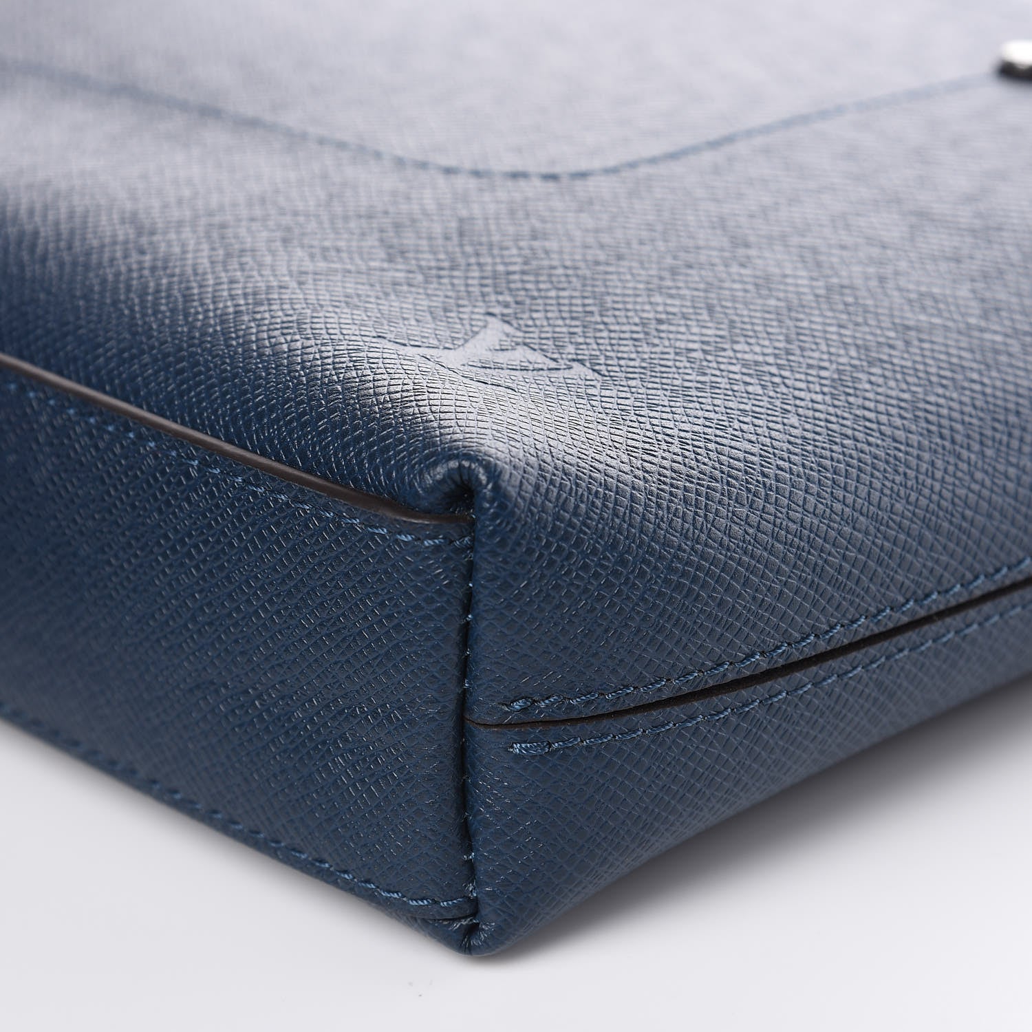 Louis Vuitton Taiga Grigori PM Messenger Ocean 8 of 8