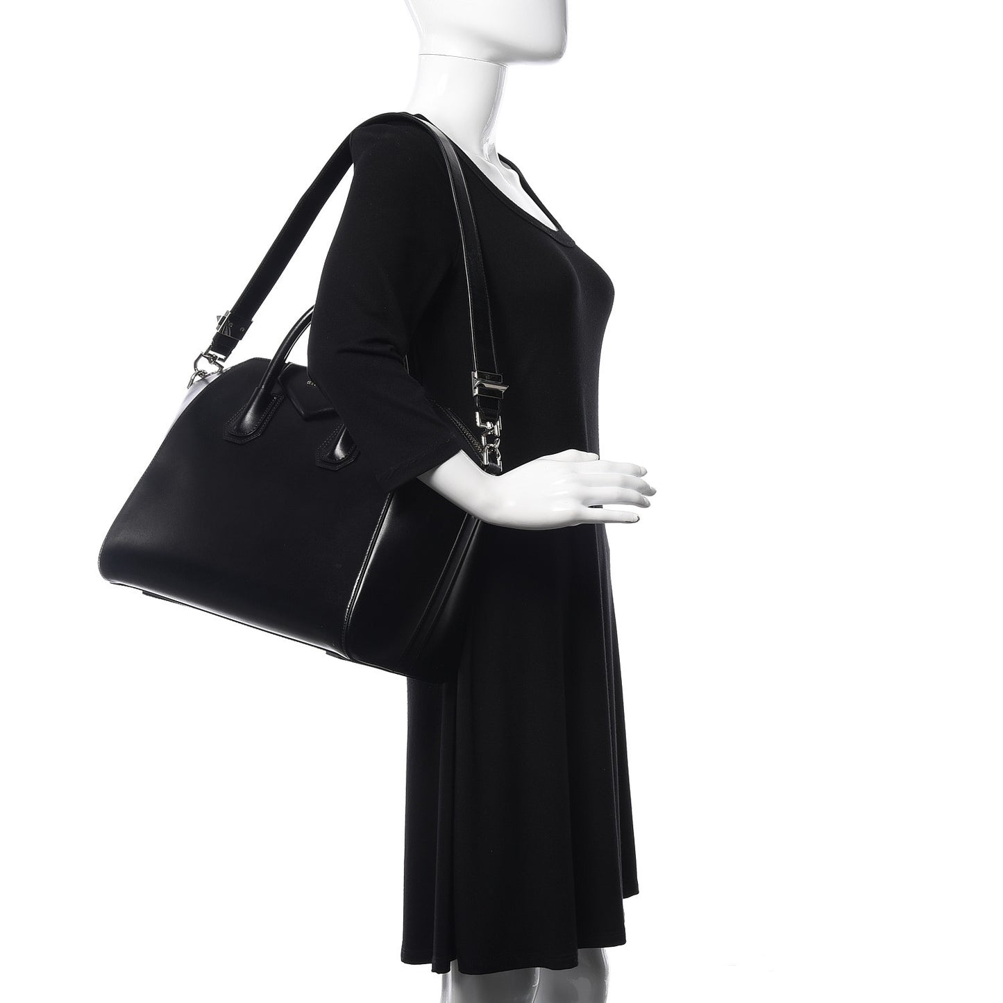 Shiny Lord Calfskin Medium Antigona Black