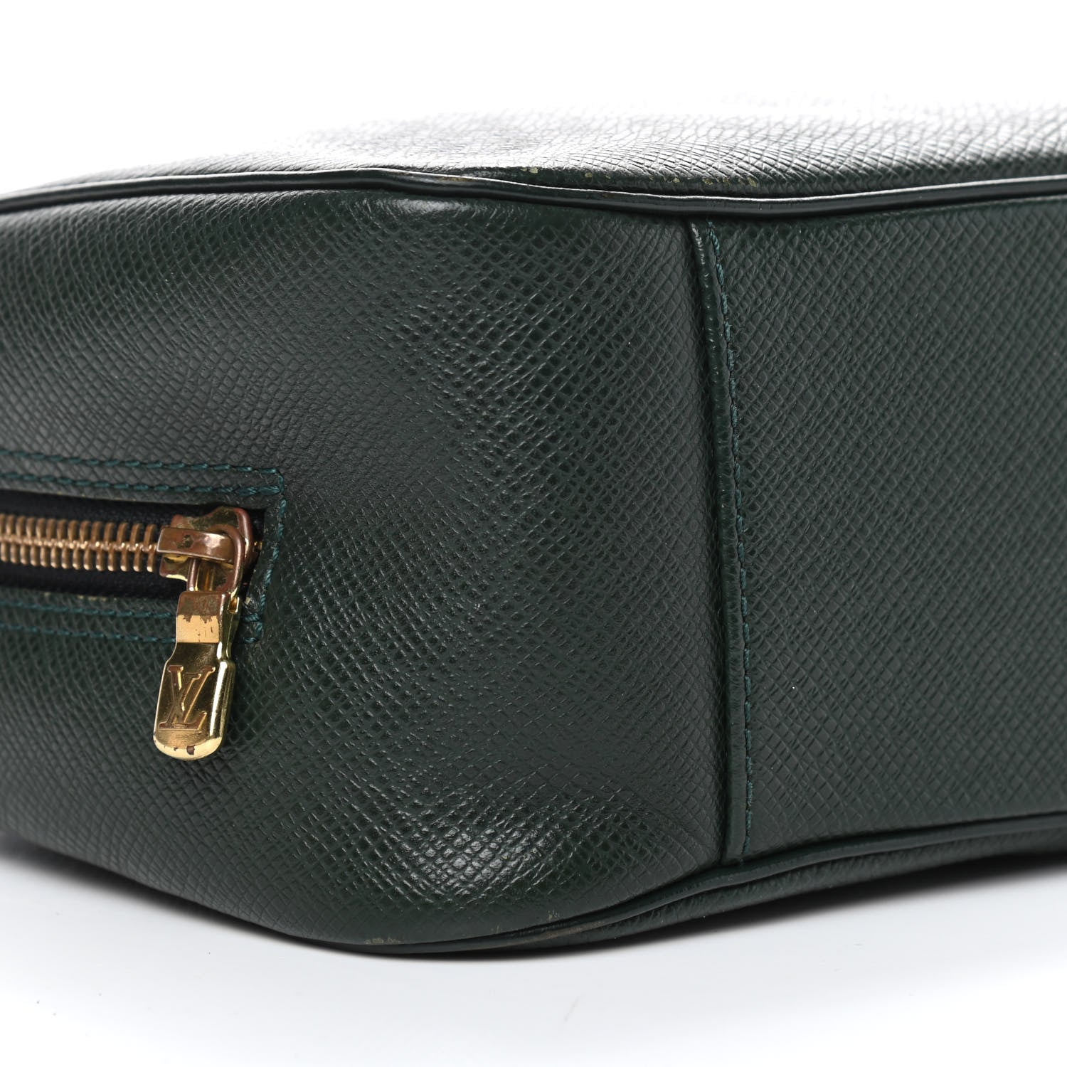 Louis Vuitton Taiga Trousse Toilette GM Epicea 7 of 13