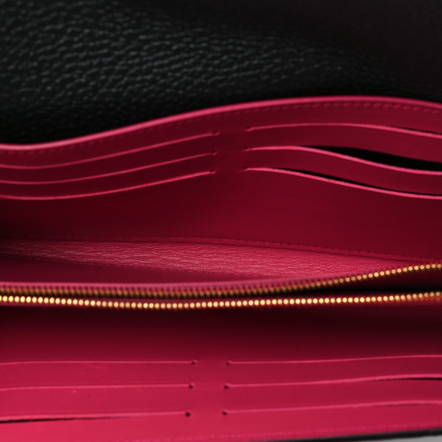 Taurillon Capucines Wallet Black