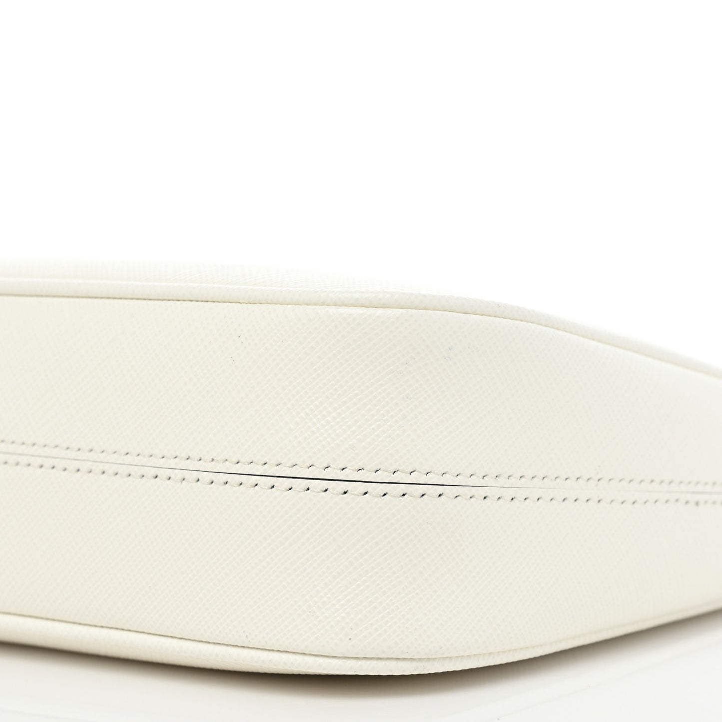 Saffiano Re-Edition 2005 Shoulder Bag White